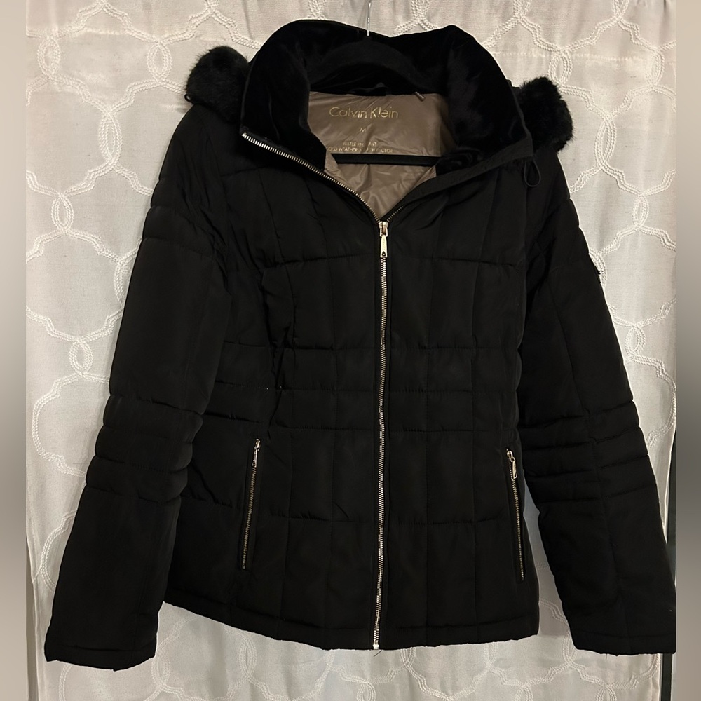 Calvin Klein Women’s Faux Fur Puffer Jacket | Black | Size M